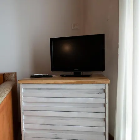 Апартаменты 211b - Acacia, Terrazza Giardino E Piscina Карро