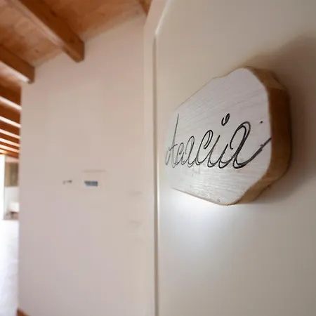 211b - Acacia, Terrazza Giardino E Piscina Апартаменты Карро