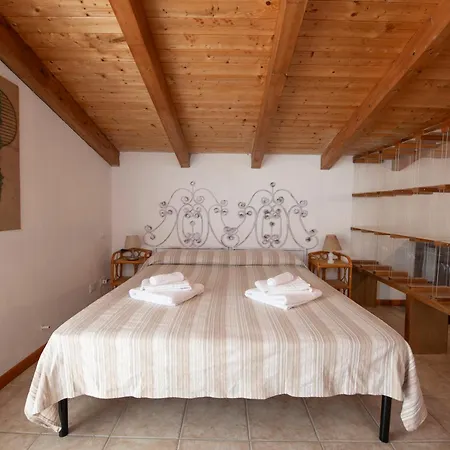 211b - Acacia, Terrazza Giardino E Piscina Карро